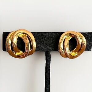 VTG Monet Gold Tone Earrings Shiny Open Knot Double Link Clip On Backs 3/4”